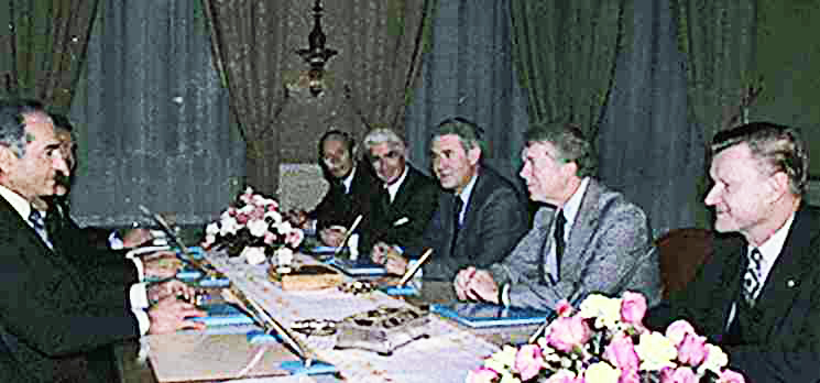 پرونده:Shahanshah with Atherton Sullivan Vance Carter Brzezinski 1977.jpg