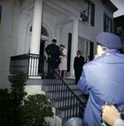 شاهنشاه و پرزیدنت وارد بلرهاوس می‌شوند