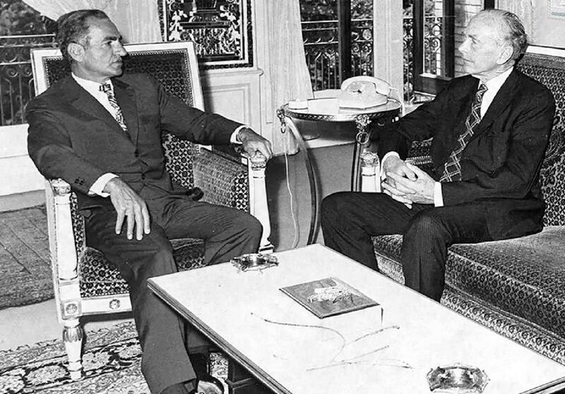 پرونده:ShahanshahAryamehrDouglasHomeBritishFM1352.jpg