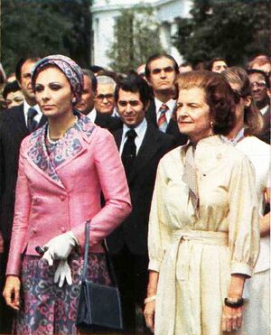 ShahanshahAryamehrPresidentFordWhitehouse25Ordibehesht1354b.jpg