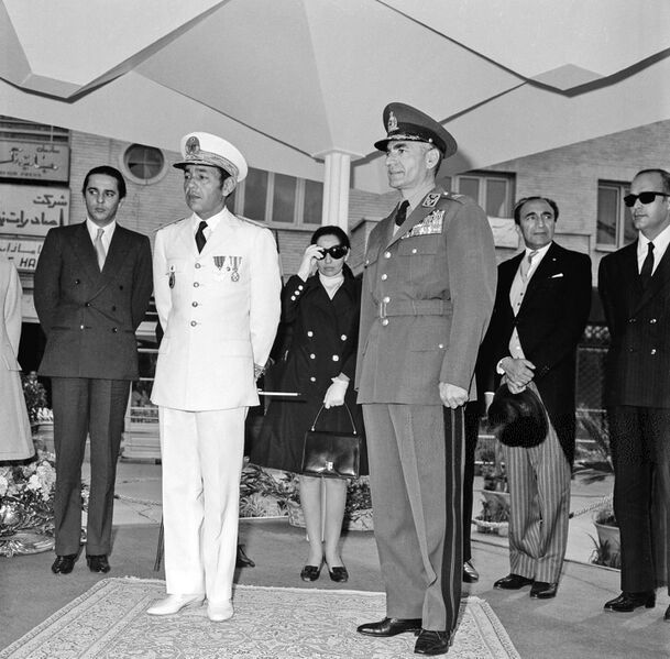 پرونده:ShahanshahMalekHasan24EsfandSquareMayorTehran1347.jpg
