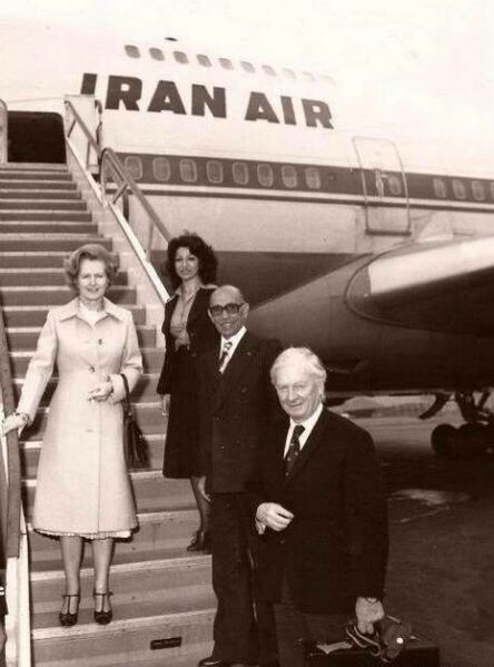 پرونده:MargartThatcherOrdibehesht2537Shahanshahi.jpg