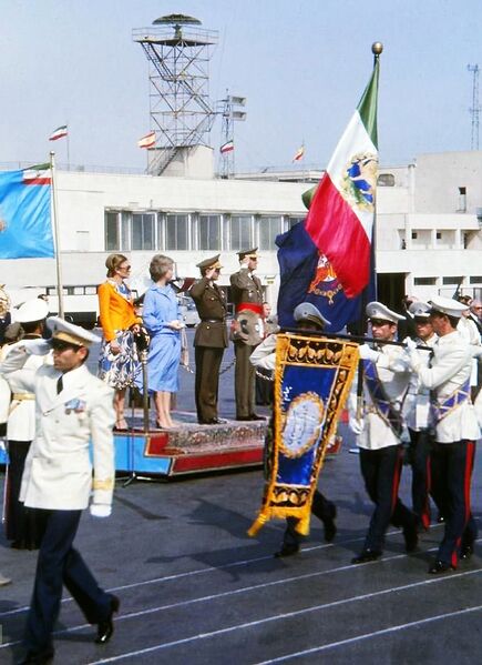 پرونده:ShahanshahAryamehr va Juancarlos1978a8.jpg