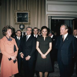 ShahanshahAryamehrWillyBrandtTehran16Esfand1350.jpg