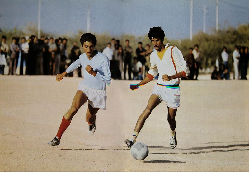 پرونده:ValiahdRezaPahlaviFootballBomehen1356a.jpg
