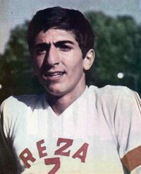 ValiahdRezaPahlaviCaptainFootballTeam2536.jpg
