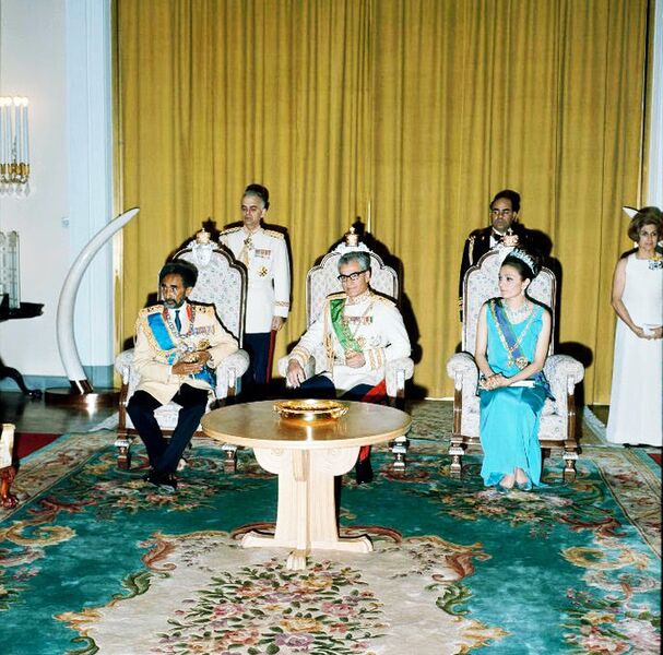پرونده:ShahanshahAryamehrShahbanouEmprorEthiopia16Khordad1347a.jpg