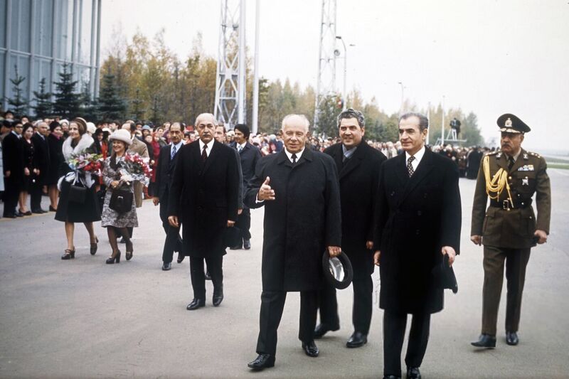 پرونده:ShahanshahArrivalMoscow18Mehr1351b.jpg