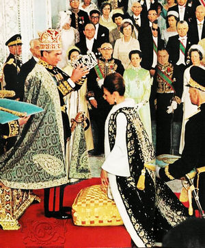 CoronationShahanshahShahbanou12.jpg