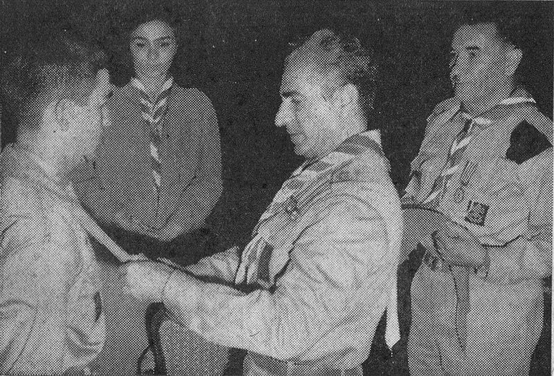 پرونده:ShahanshahScoutSepahDanesh1343.jpg