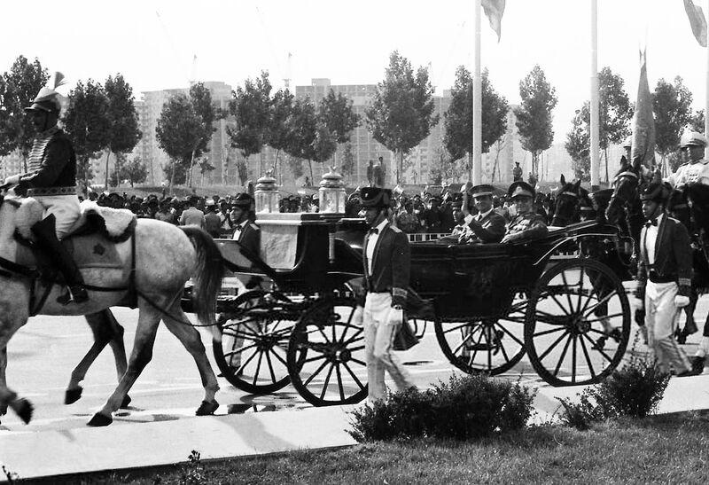 پرونده:ShahanshahAryamehr va Juancarlos1978a10.jpg