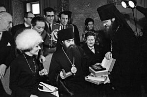 ShahbanouClergymenSouvenirSergiyev PosadMoscowRegion1349.jpg