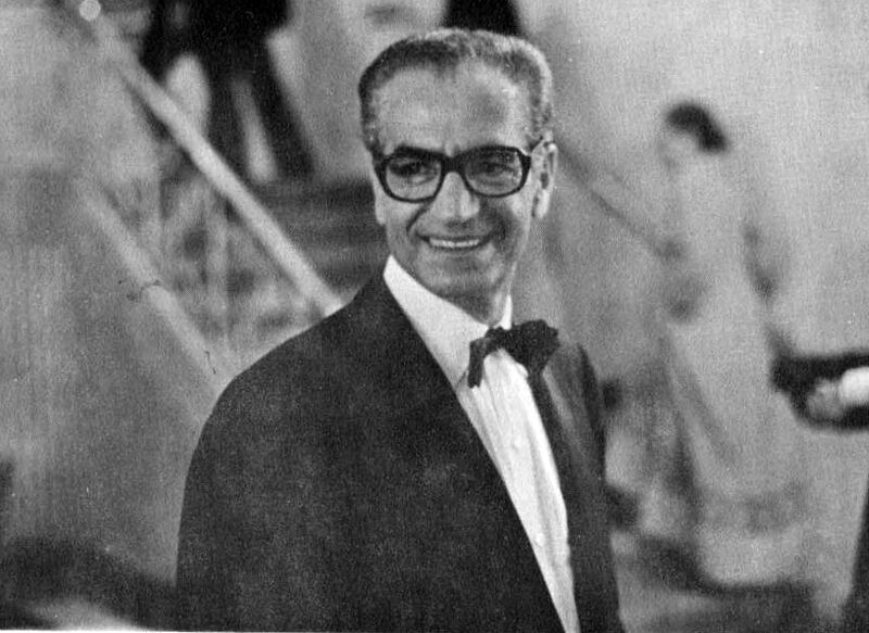 پرونده:ShahanshahShahbanouVicePresidente Nelson Rockfeller24Ordibehest1354k.jpg