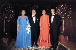 ShahanshahShahbanouVicePresidente Nelson Rockfeller24Ordibehest1354.jpg