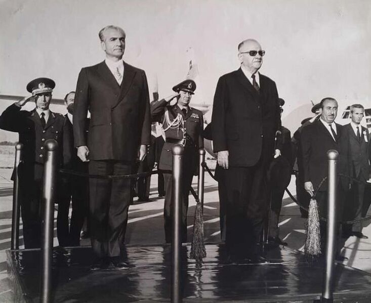 پرونده:TURKEY - IRAN RAILWAY OPENING IN TURKEY SHARE OF IRAN SHANSHAH AND PRESIDENT CEVDET SUNAY-VAN AIRPORT2a.jpg