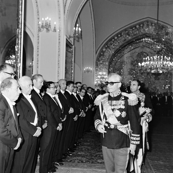 پرونده:ShahanshahGhadirBahman1351b.jpg