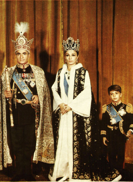 پرونده:CoronationMohammadRezaShahPahlavi10.jpg