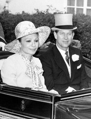 ShahbanouArrivalLeavingHeathrowDukeofEdinburgh1351.jpg