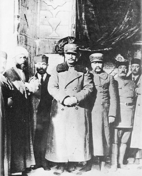 پرونده:RezaKhanPrimeMinister11.jpg