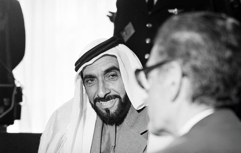 پرونده:ShahanshahAlgeriaSheikhZayeBinSultan UAE leader1353g.jpg