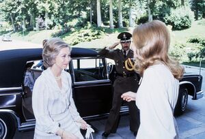 ShahbanouFarahPahlaviVaQueenSofia1978Tehran.jpg