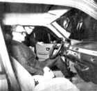 شاهنشاه سوار بر پژوی ۳۰۵ ساخت ایران