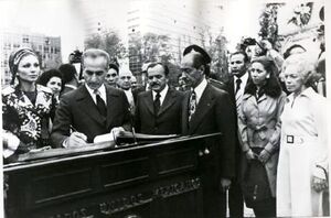 ShahanshahShahbanouStateVisitMexico1975sign MexicoCity'sMayor'sLivre D'Or.jpg