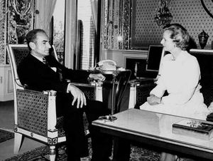 ShahanshahArymehr va MargartThatcher1978a.jpg