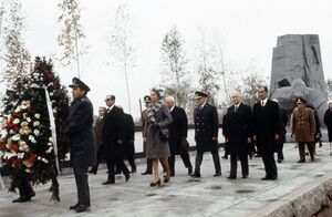 ShahanshahVoronezhMonument ZadonskoeHighway23Mehr1351a.jpg