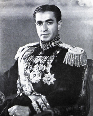 ShahanshahMohammadRezaPahlavi1335a.jpg
