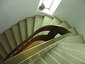 پلکان داخل کتابخانه